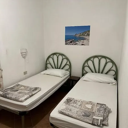 Trilocale Dolores * Pila (Livorno)